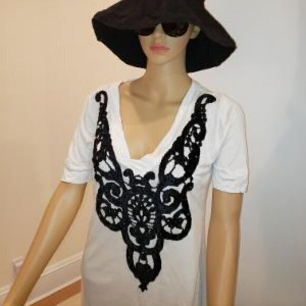 WHITE TOP WITH BEADED LACE